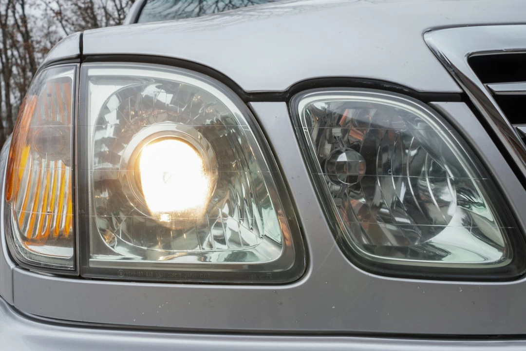 2007 Lexus LX 2nd Gen - Image 10 of 31