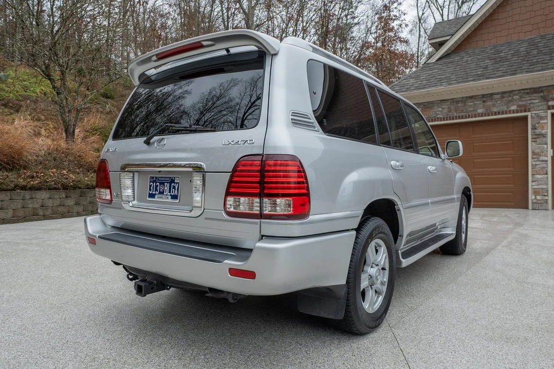 2007 Lexus LX 2nd Gen - Image 5 of 31