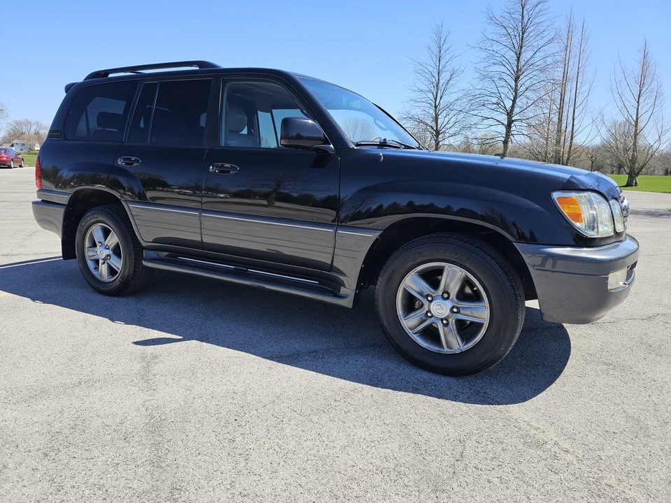 2007 Lexus LX 2nd Gen - Image 26 of 31
