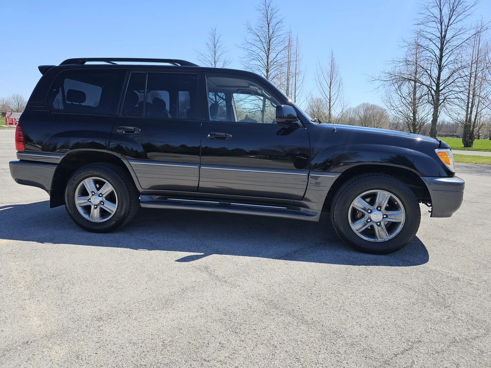 2007 Lexus LX 2nd Gen - Image 25 of 31