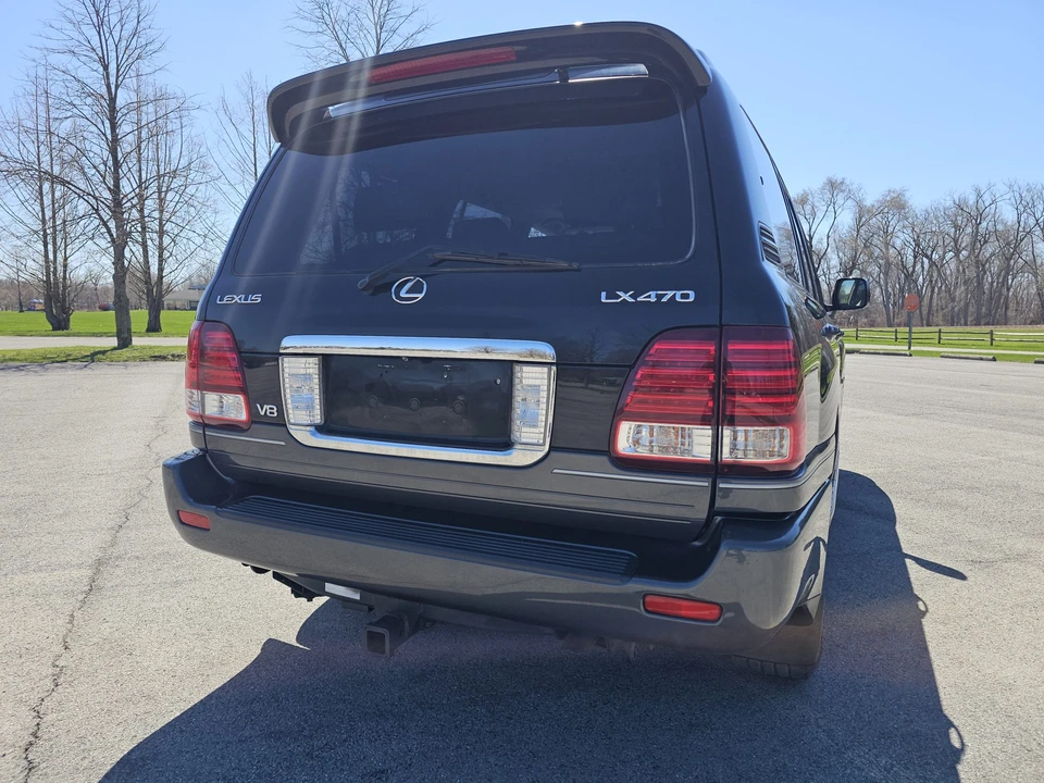 2007 Lexus LX 2nd Gen - Image 19 of 31