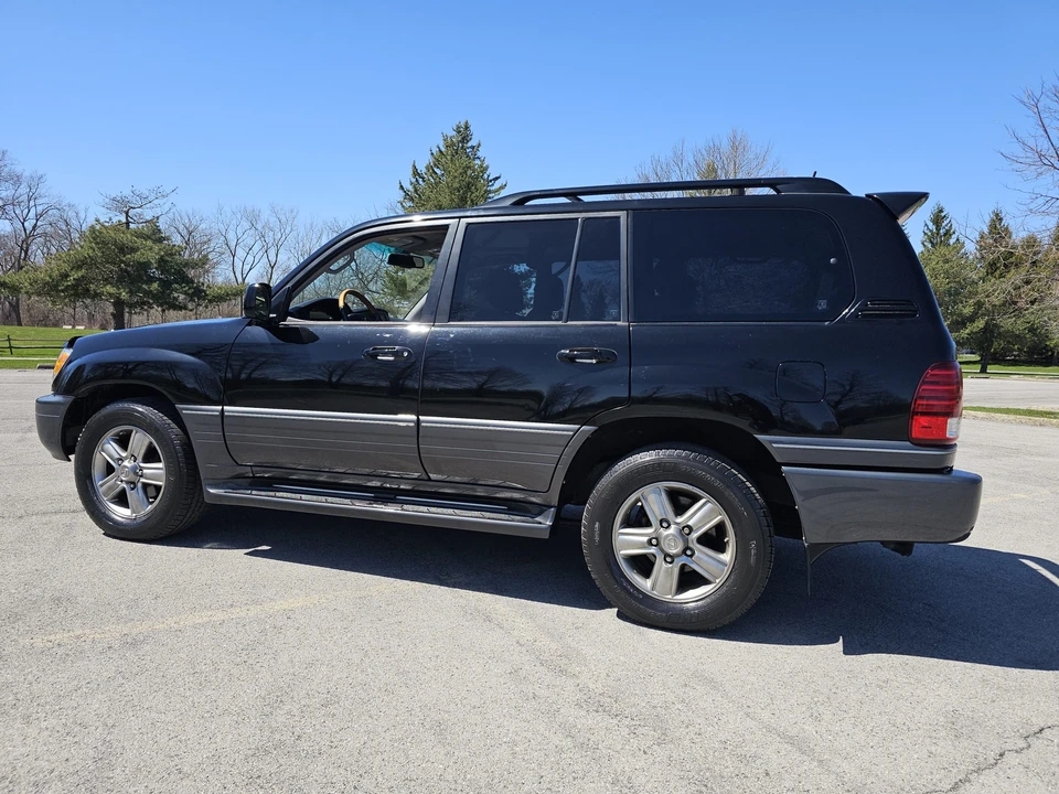 2007 Lexus LX 2nd Gen - Image 9 of 31