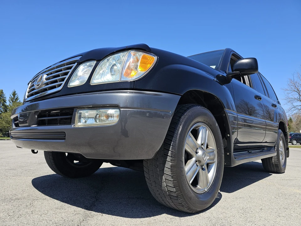 2007 Lexus LX 2nd Gen - Image 4 of 31