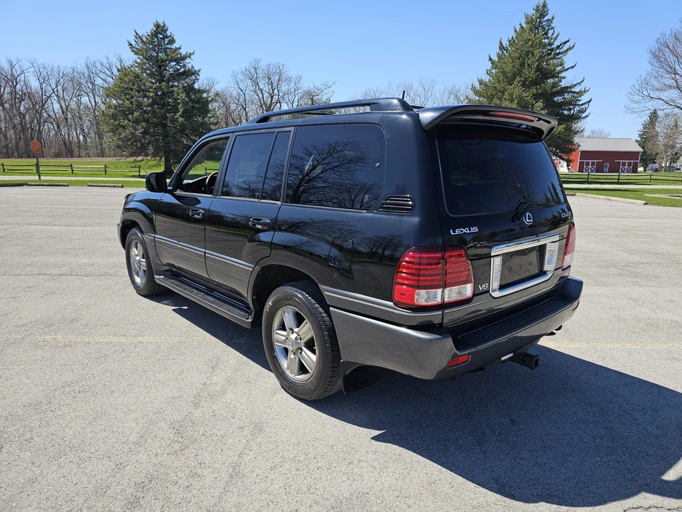 2007 Lexus LX 2nd Gen - Image 12 of 31