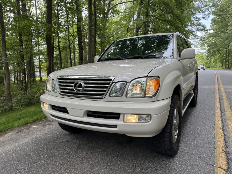 2007 Lexus LX 2nd Gen - Image 7 of 31