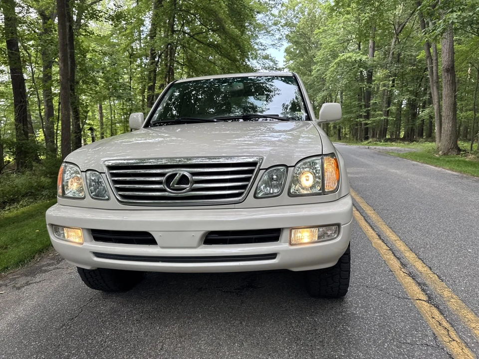 2007 Lexus LX 2nd Gen - Image 8 of 31