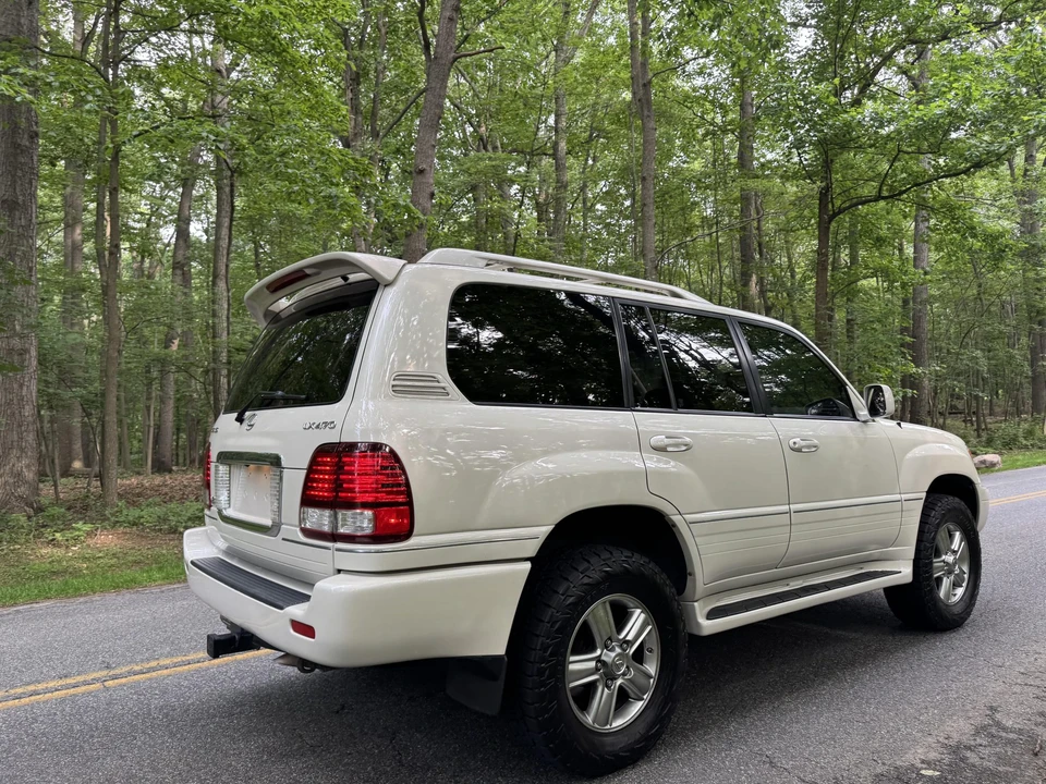 2007 Lexus LX 2nd Gen - Image 20 of 31