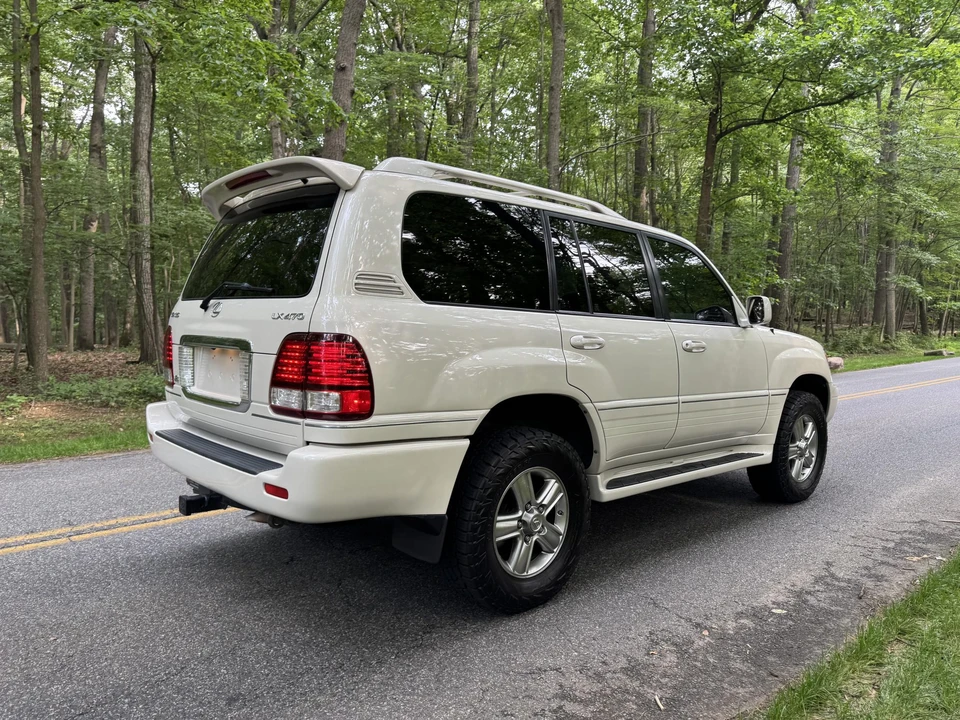 2007 Lexus LX 2nd Gen - Image 21 of 31