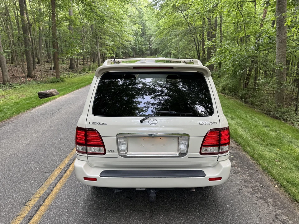 2007 Lexus LX 2nd Gen - Image 26 of 31