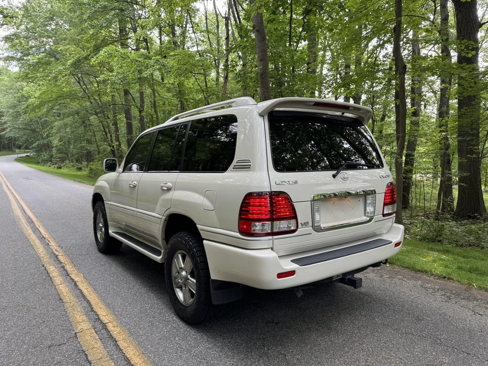 2007 Lexus LX 2nd Gen - Image 30 of 31