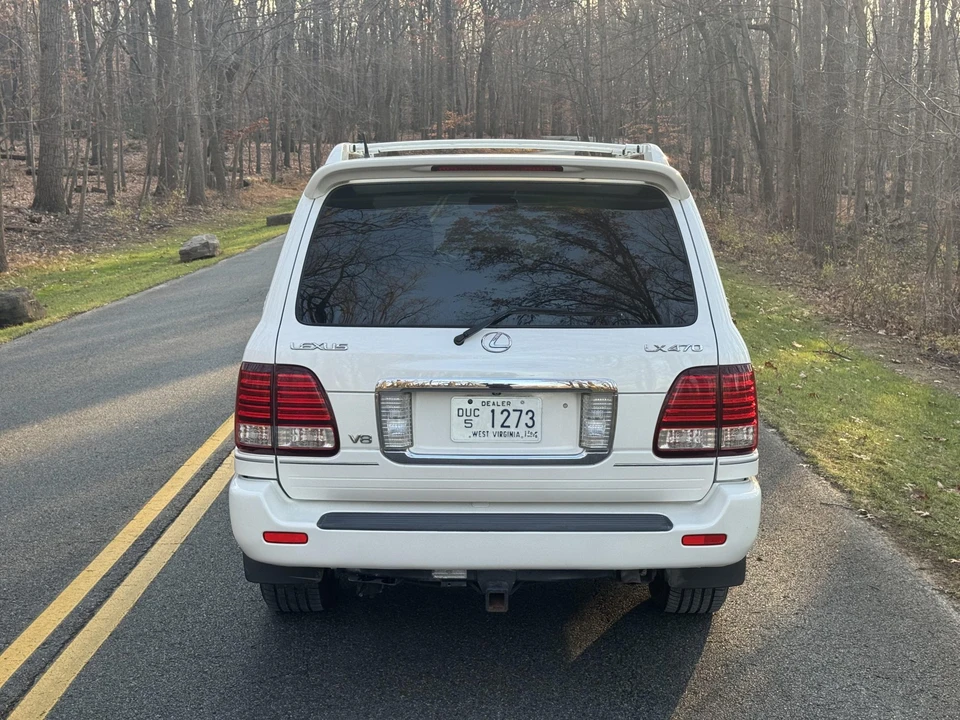 2007 Lexus LX 2nd Gen - Image 17 of 31
