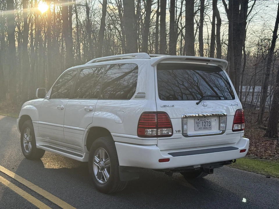 2007 Lexus LX 2nd Gen - Image 13 of 31