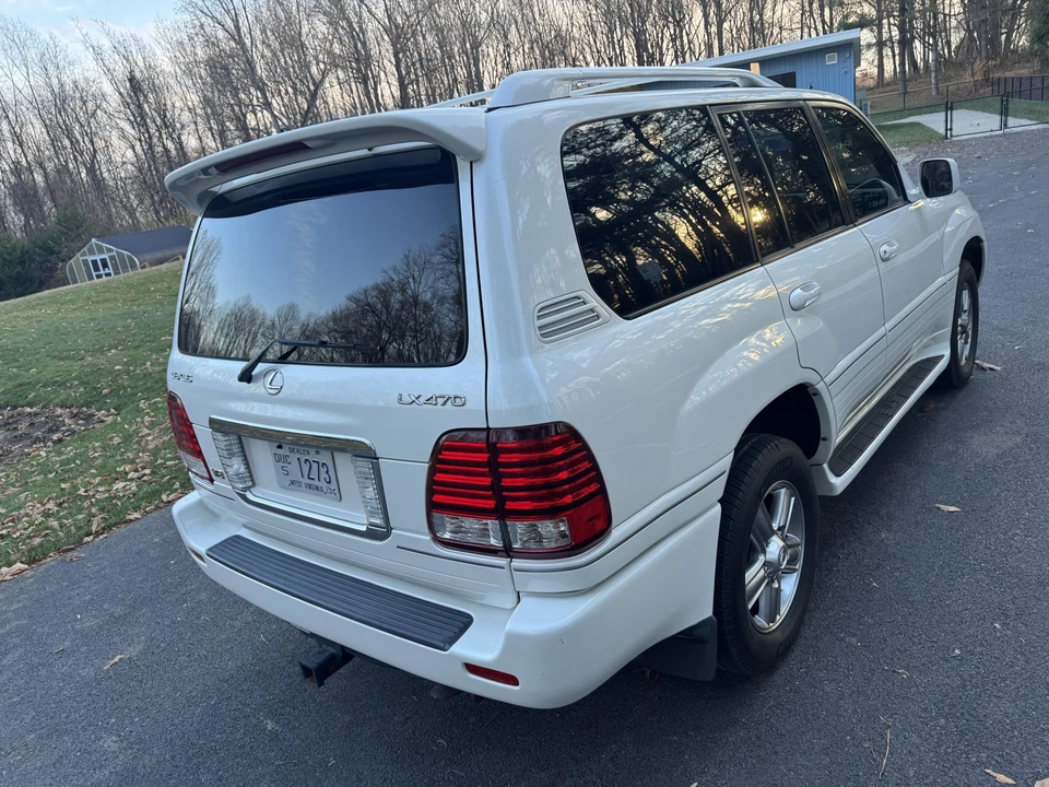 2007 Lexus LX 2nd Gen - Image 23 of 31