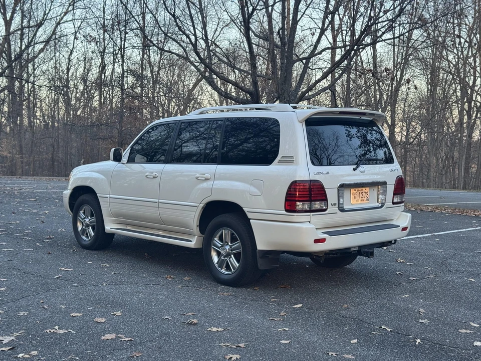 2007 Lexus LX 2nd Gen - Image 8 of 31