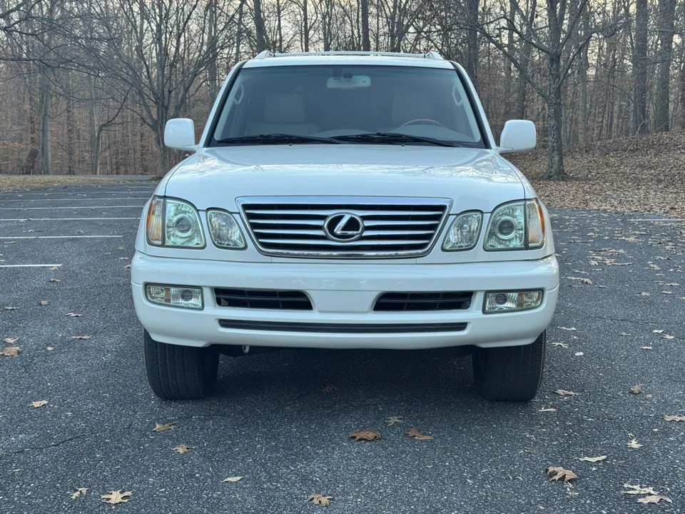 2007 Lexus LX 2nd Gen - Image 29 of 31