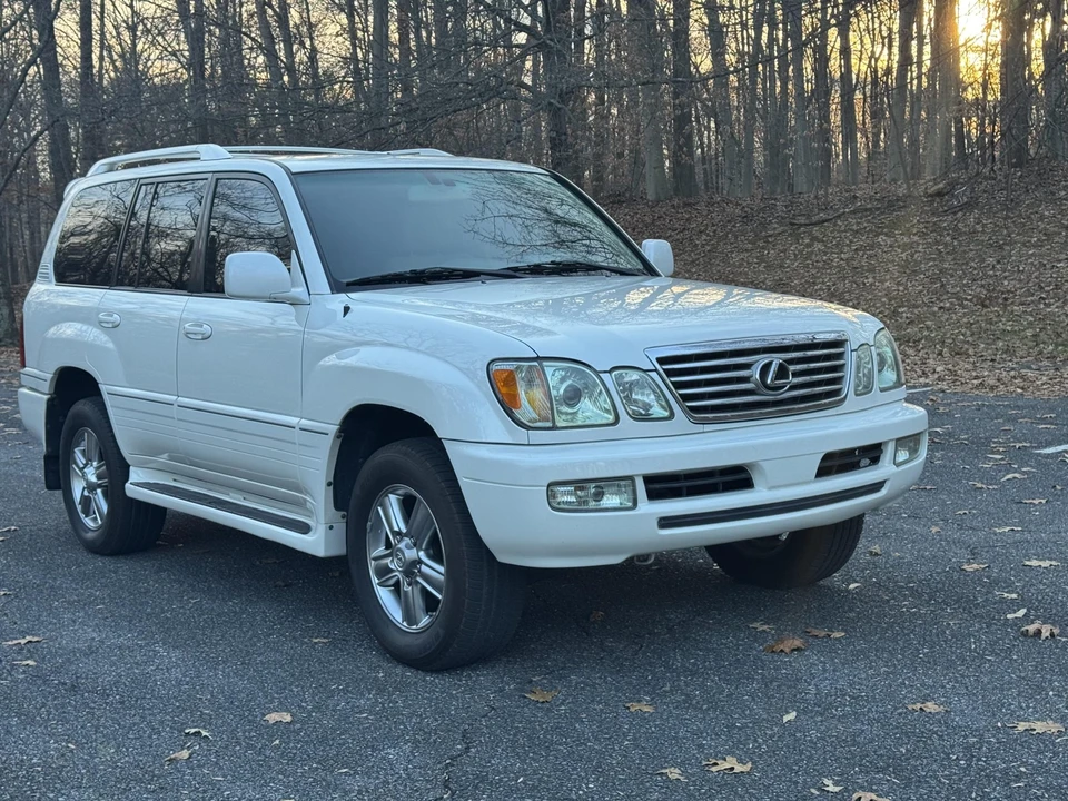 2007 Lexus LX 2nd Gen - Image 27 of 31