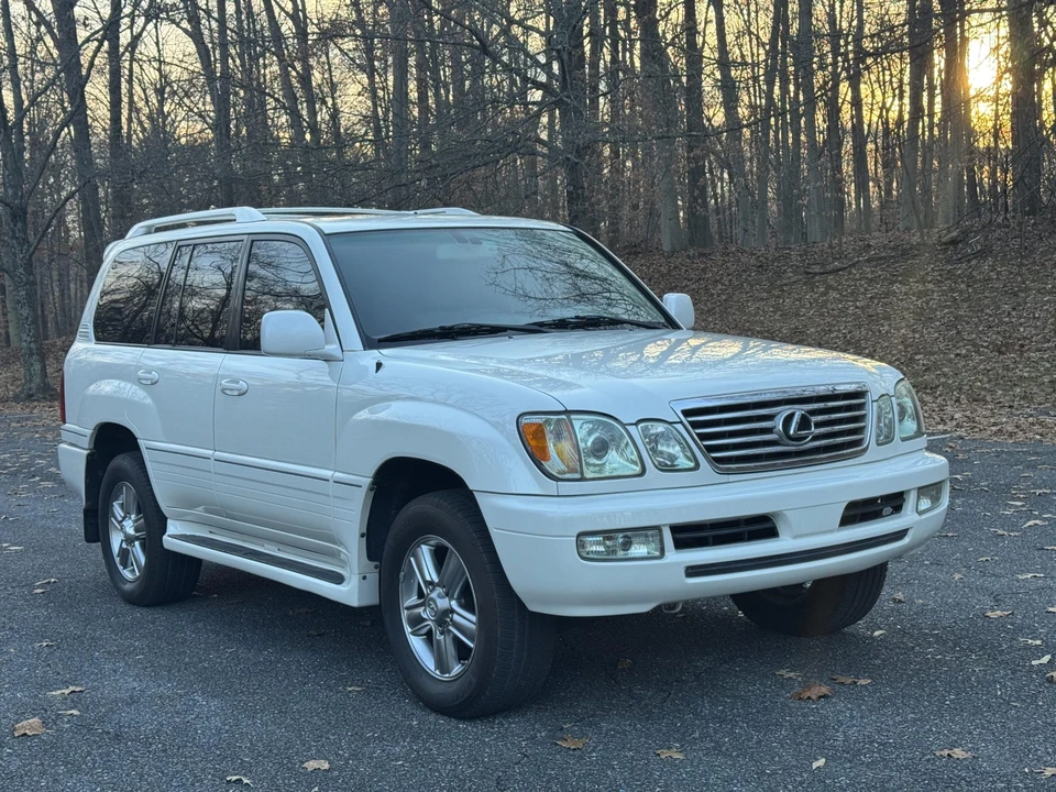 2007 Lexus LX 2nd Gen - Image 26 of 31