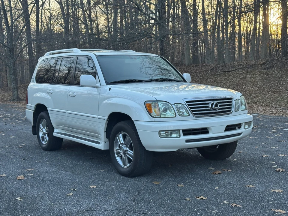 2007 Lexus LX 2nd Gen - Image 28 of 31