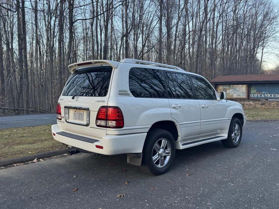 2007 Lexus LX 2nd Gen - Image 24 of 31