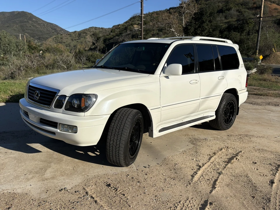 2007 Lexus LX 2nd Gen - Image 5 of 31