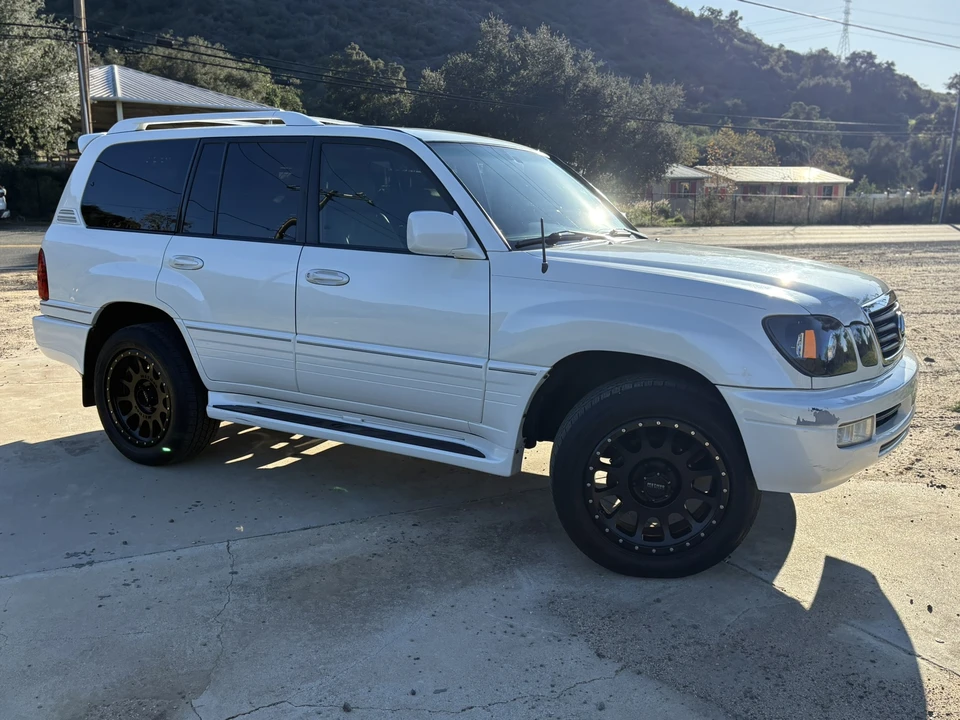 2007 Lexus LX 2nd Gen - Image 23 of 31