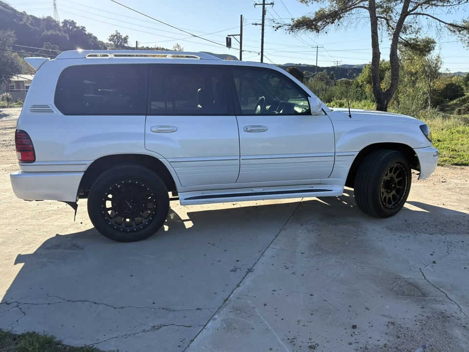 2007 Lexus LX 2nd Gen - Image 21 of 31