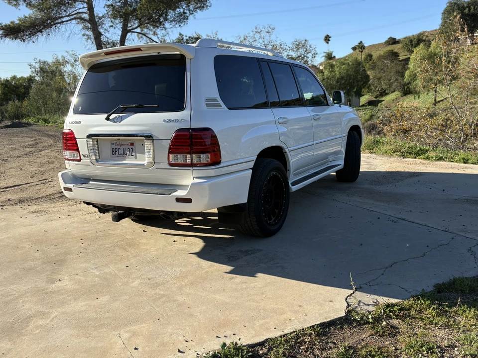 2007 Lexus LX 2nd Gen - Image 15 of 31