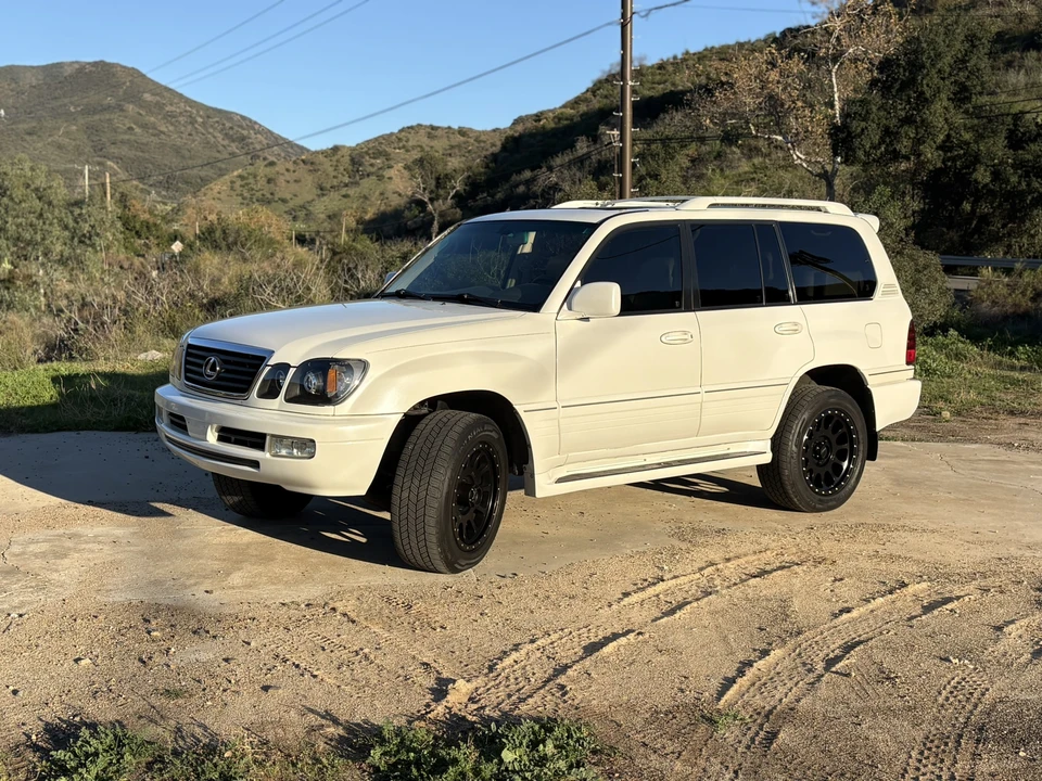 2007 Lexus LX 2nd Gen - Image 6 of 31