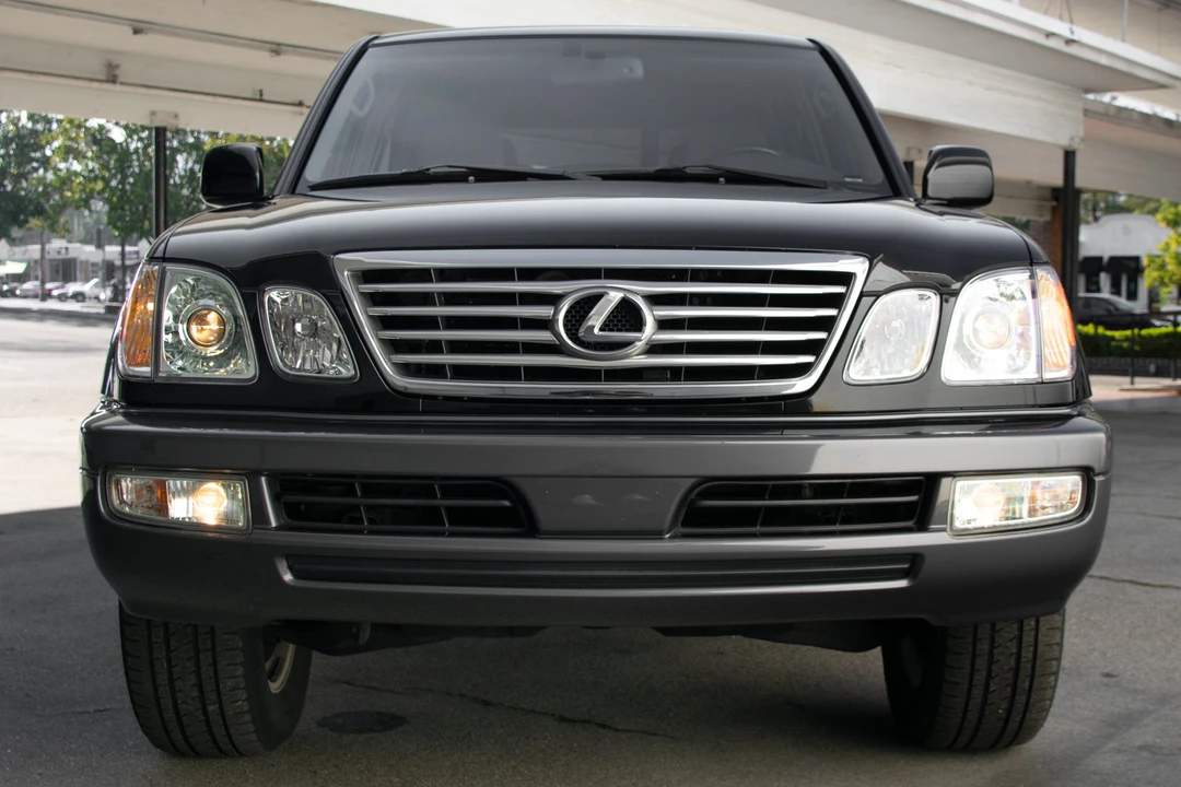 2007 Lexus LX 2nd Gen - Image 17 of 31