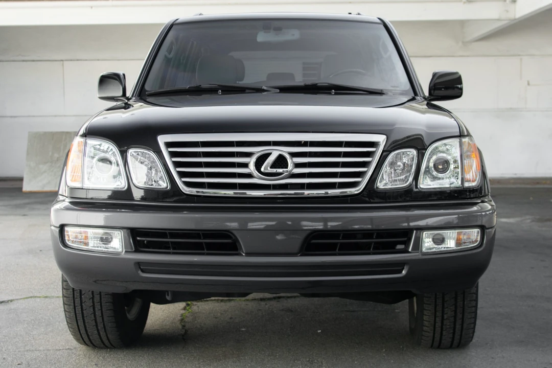 2007 Lexus LX 2nd Gen - Image 16 of 31