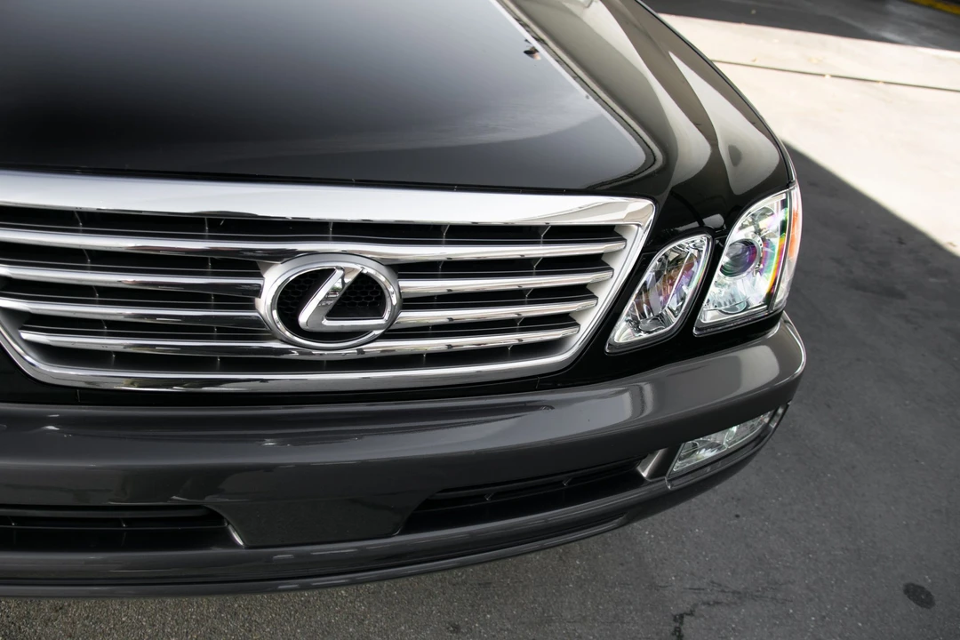 2007 Lexus LX 2nd Gen - Image 26 of 31