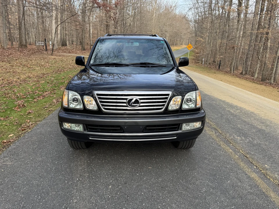 2007 Lexus LX 2nd Gen - Image 29 of 31