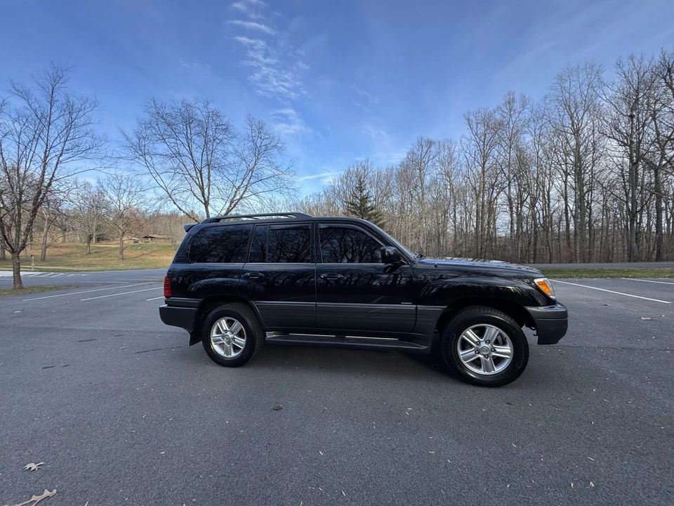 2007 Lexus LX 2nd Gen - Image 26 of 31