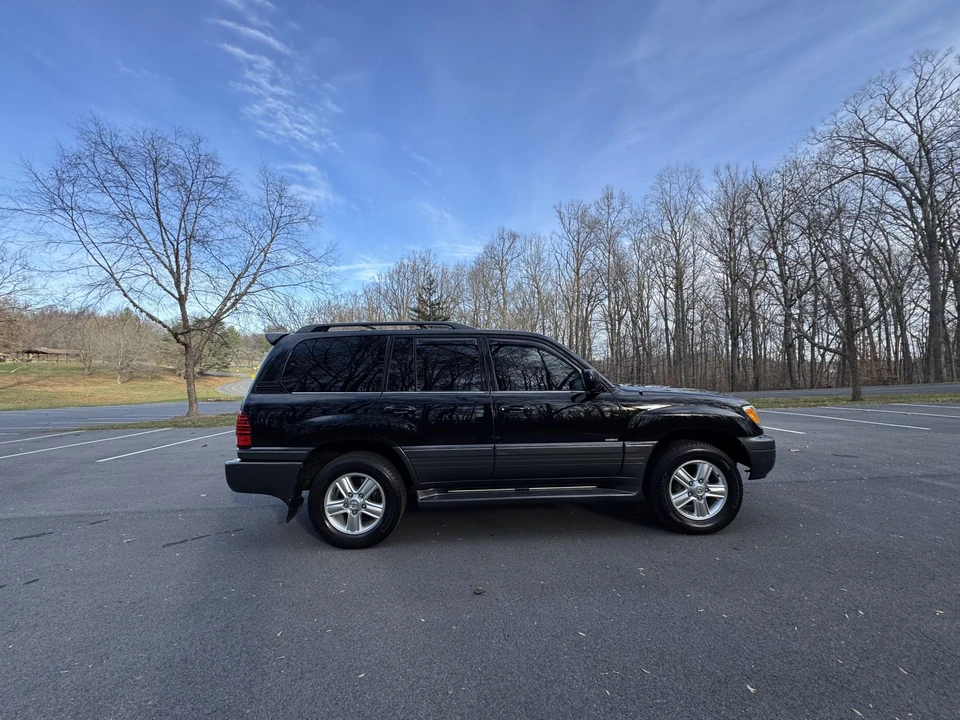 2007 Lexus LX 2nd Gen - Image 23 of 31