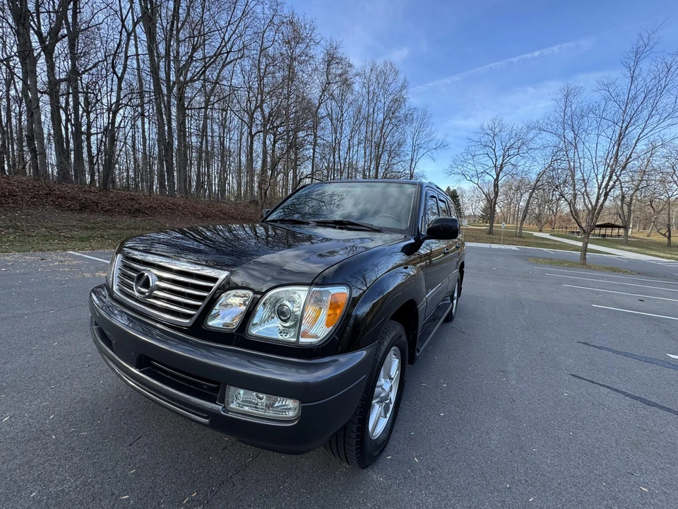 2007 Lexus LX 2nd Gen - Image 2 of 31