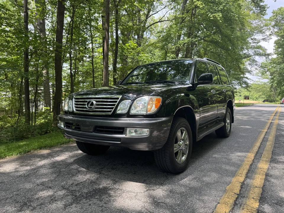 2007 Lexus LX 2nd Gen - Image 9 of 31