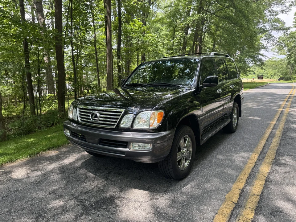 2007 Lexus LX 2nd Gen - Image 8 of 31