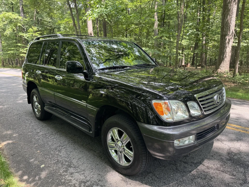 2007 Lexus LX 2nd Gen - Image 28 of 31