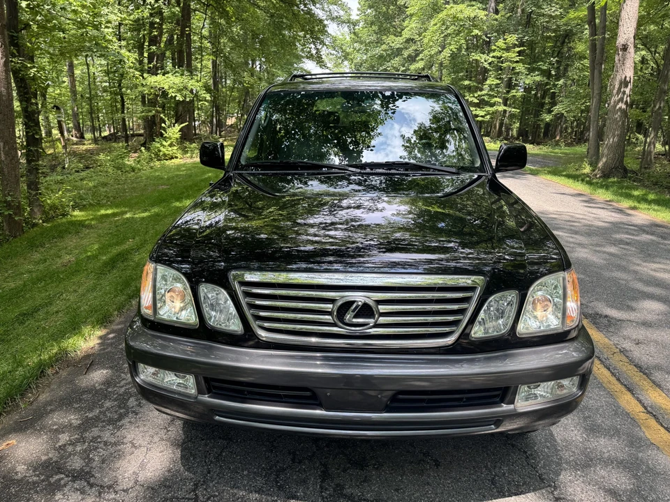 2007 Lexus LX 2nd Gen - Image 16 of 31