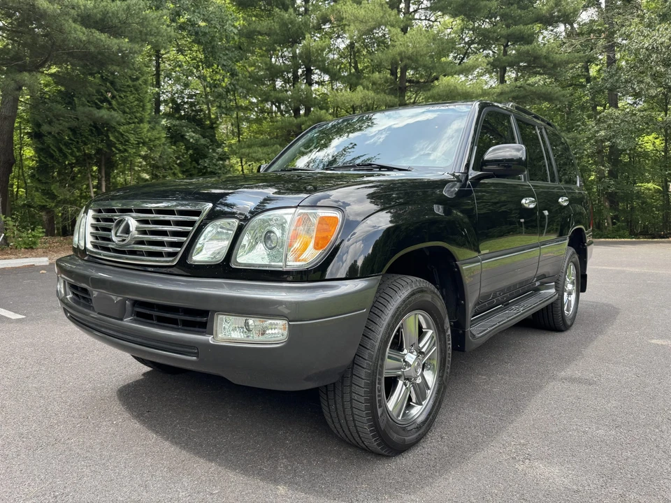 2007 Lexus LX 2nd Gen - Image 3 of 31