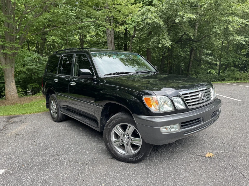 2007 Lexus LX 2nd Gen - Image 25 of 31