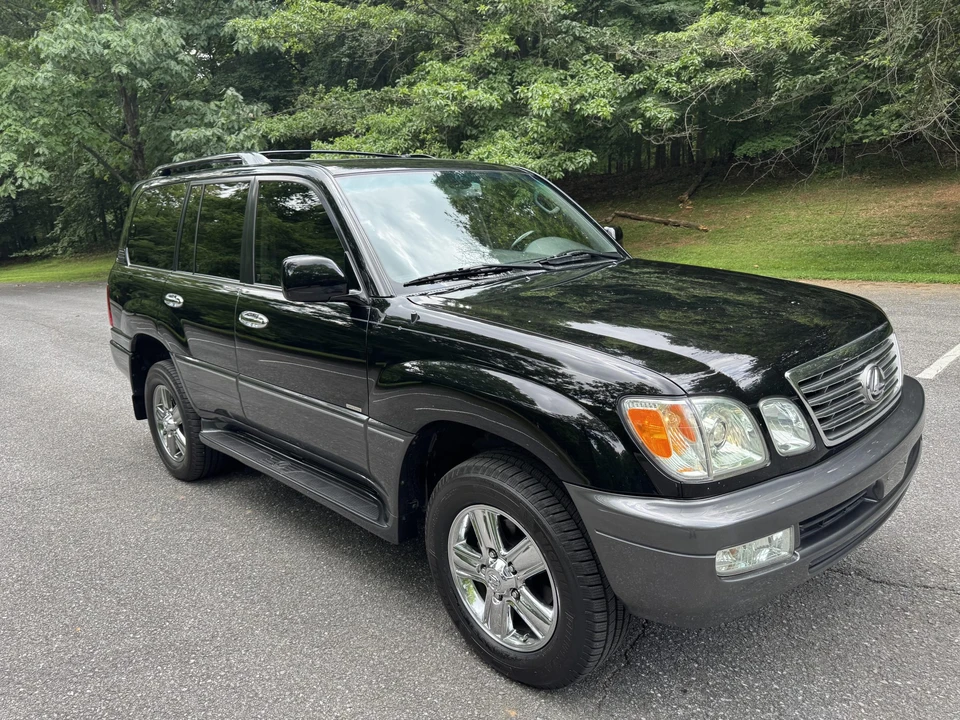 2007 Lexus LX 2nd Gen - Image 24 of 31