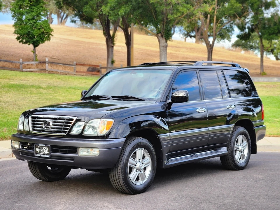 2007 Lexus LX 2nd Gen - Image 2 of 31
