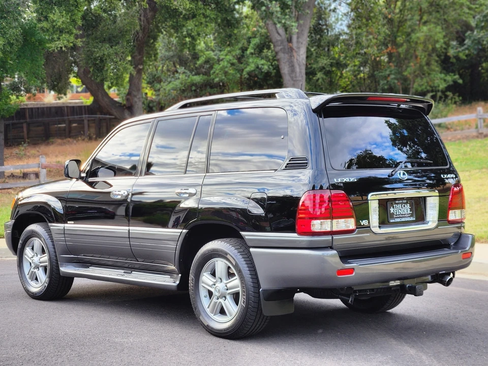 2007 Lexus LX 2nd Gen - Image 12 of 31