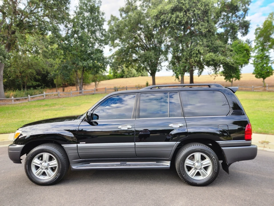 2007 Lexus LX 2nd Gen - Image 8 of 31