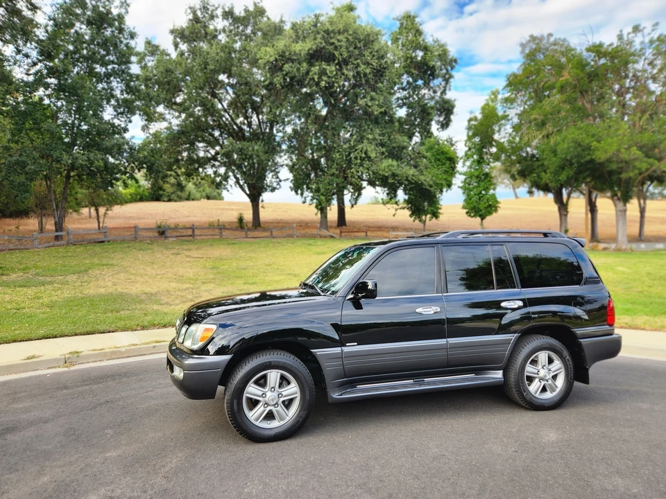 2007 Lexus LX 2nd Gen - Image 6 of 31