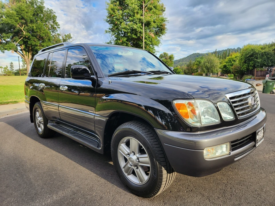 2007 Lexus LX 2nd Gen - Image 28 of 31