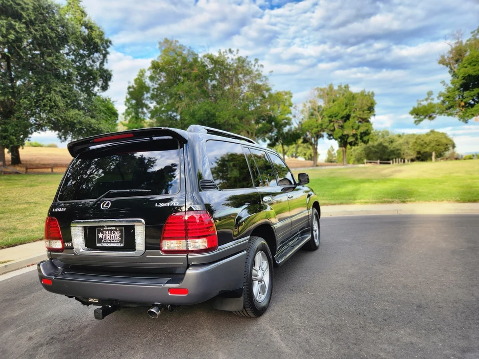 2007 Lexus LX 2nd Gen - Image 18 of 31