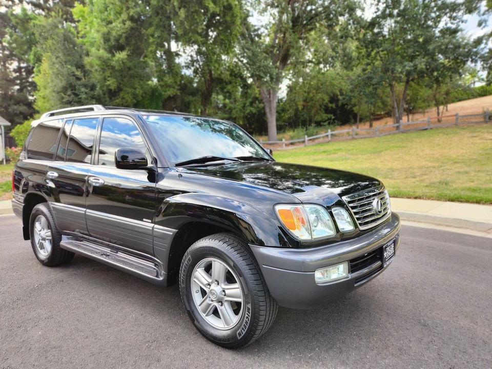 2007 Lexus LX 2nd Gen - Image 27 of 31