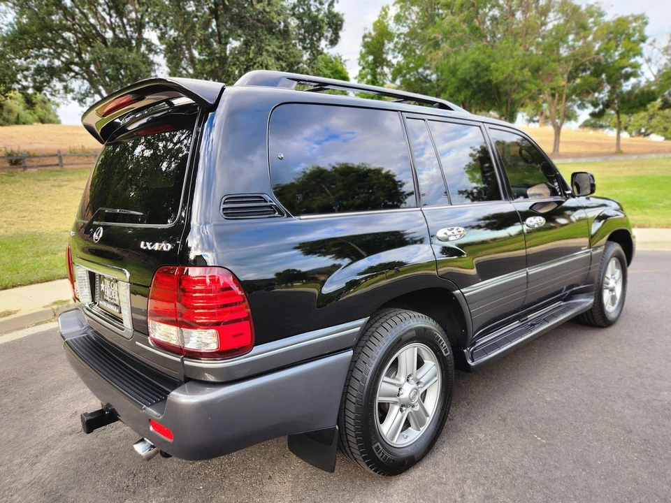 2007 Lexus LX 2nd Gen - Image 17 of 31
